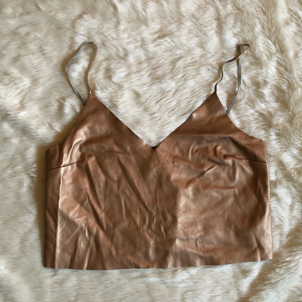 Kendall & Kylie CROP